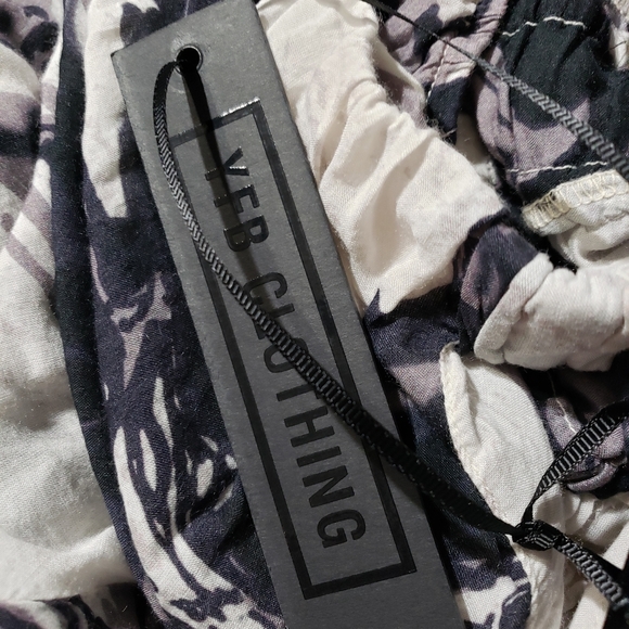 *** SUPER RARE *** YOUNG FABULOUS AND BROKE FIRST DATE MAXI - Picture 11 of 11